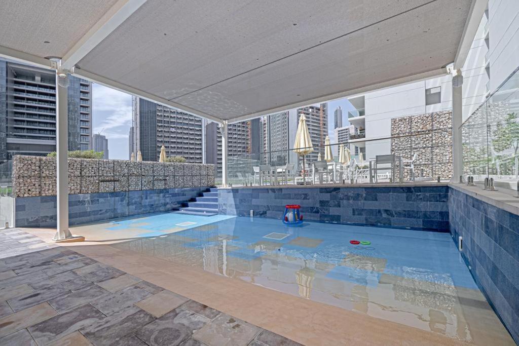 Fantastic One Bedroom Apartment With Burj-Khalifa View Dubai Exterior photo